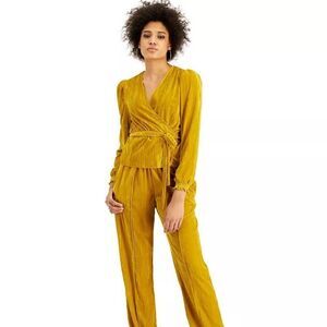 LEYDEN Velvet Wrap Top